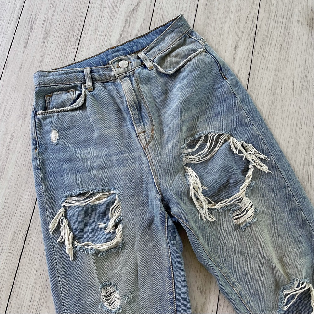 BDG High Rise Mom Jeans in Light Wash